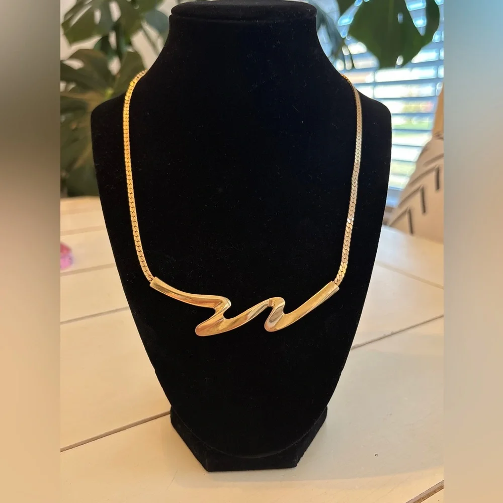 Faux Gold Assymetrical Necklace Costume Jewelry 90s - Picture 1 of 3